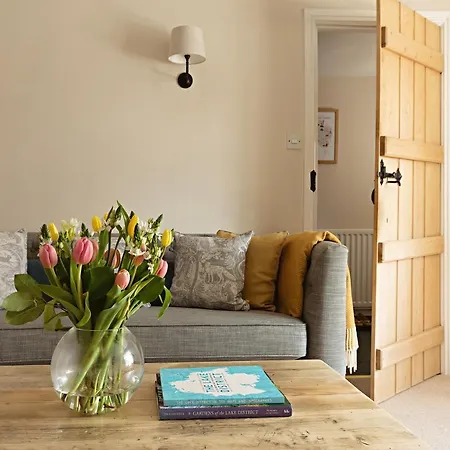 Crown Cottage, Luxury 3 Bedroom *