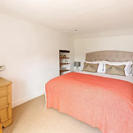 Crown Cottage, Luxury 3 Bedroom *