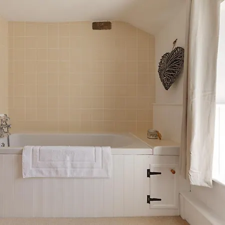 Tatil Evi Crown Cottage, Luxury 3 Bedroom High Newton